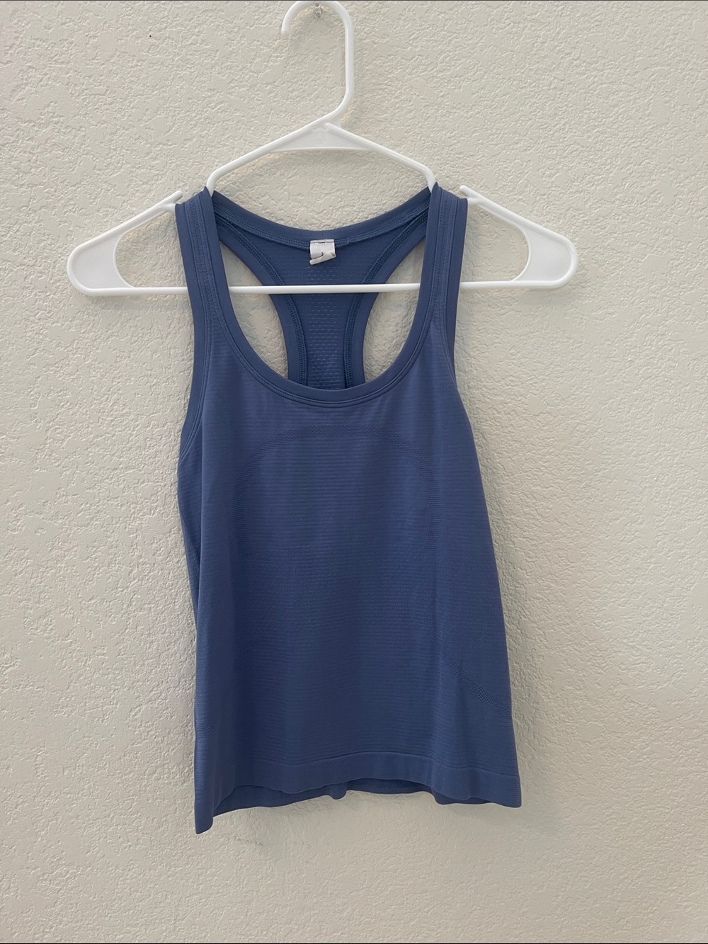 lululemon Swiftly Tech Women's Racerback Tank, Waist Length - Oasis Blue. Size 2
